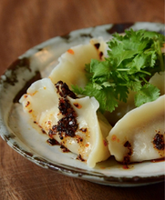 Load image into Gallery viewer, Ishigaki _Chilli Oil Extra Spicy 日本沖繩辺銀食堂 石垣島辣椒油 激辛 包本地順豐快遞到香港